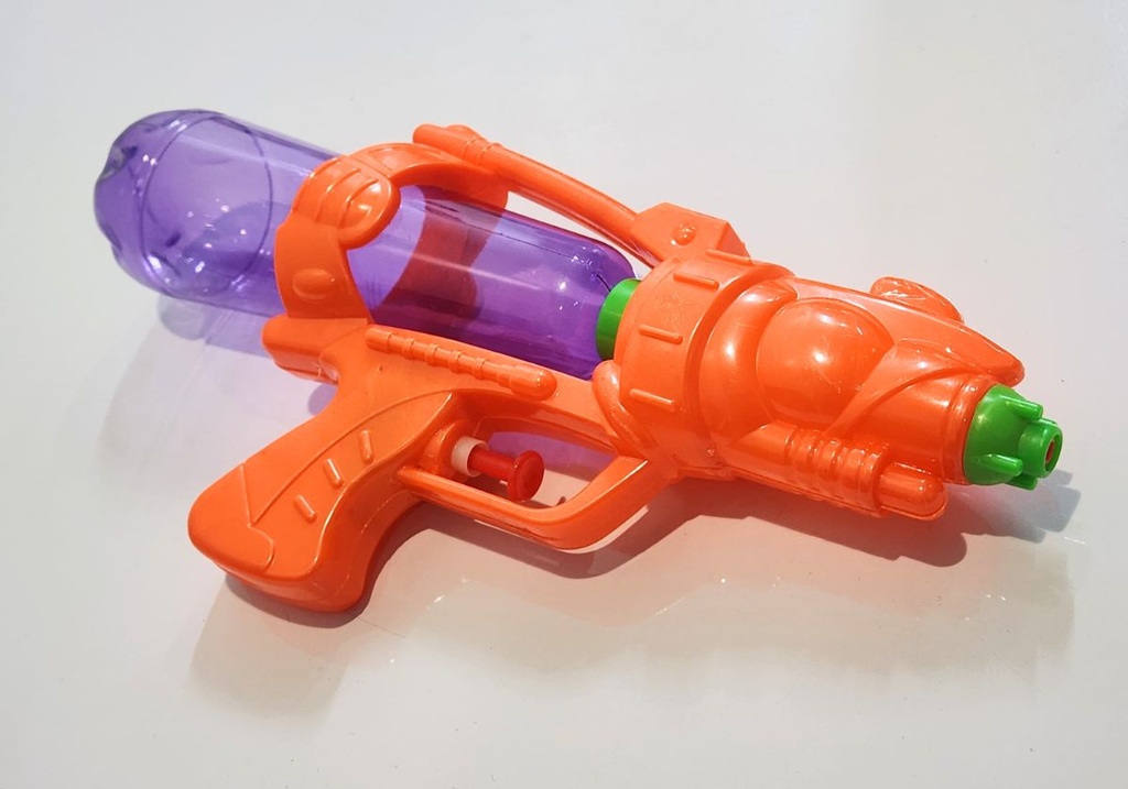 PISTOLAS DE AGUA MEDIANA