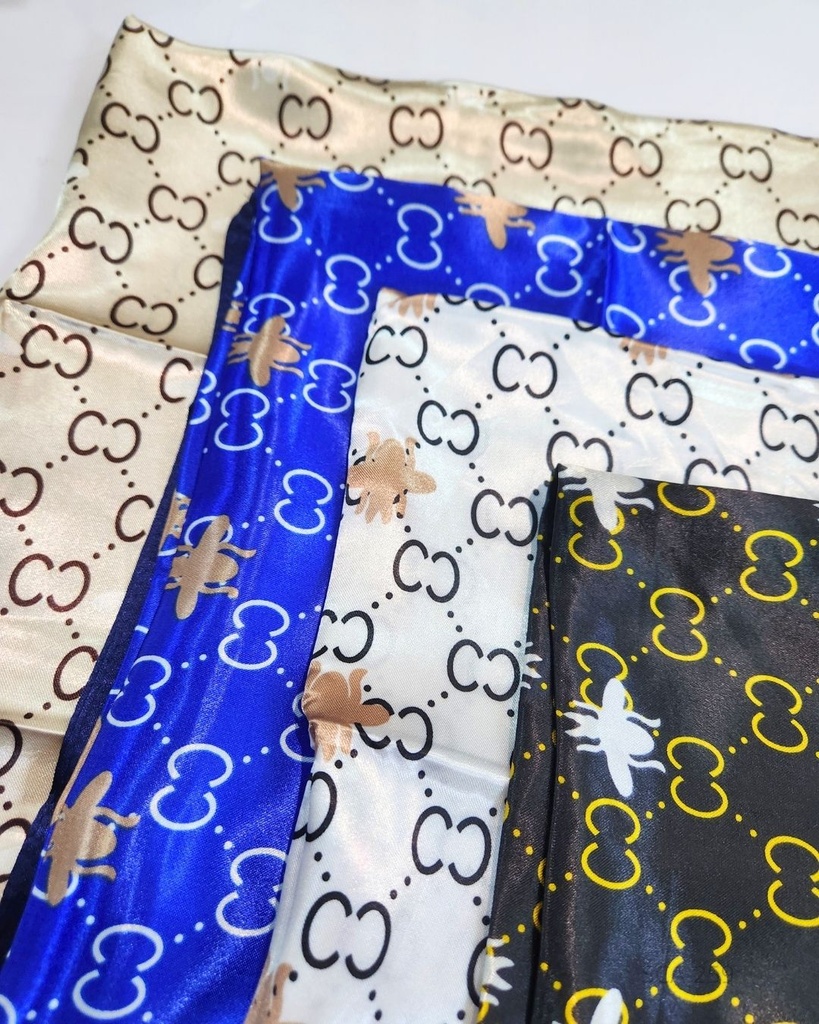 PAÑOLETAS DE SEDA GUCCI (90X90 CM)