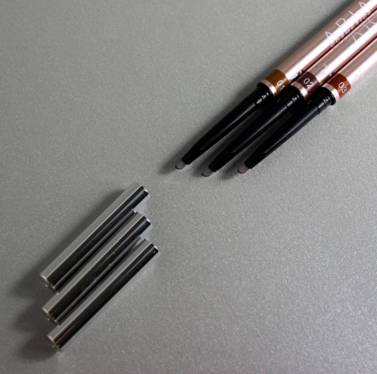 LAPIZ PERFILADOR PARA LAS CEJAS MINA DE 3MM + SPULING DE ARIA COSMETICS