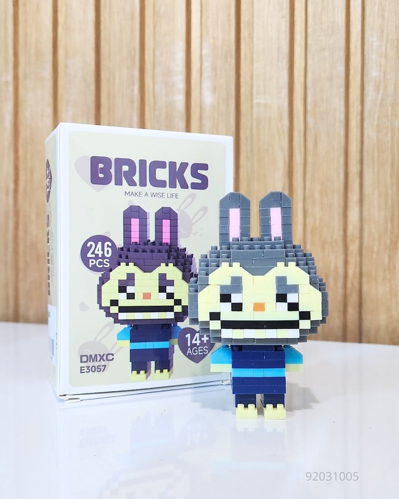 LEGOS LABUBU