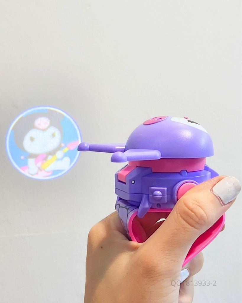 RELOJ PROYECTOR KUROMI