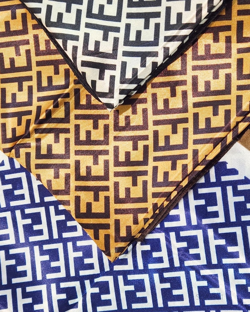 PAÑOLETA SEDA FENDI 90X90CM