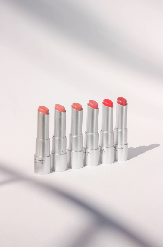 LABIALES SEMI MATTE KISSING ARIA COSMETICS 