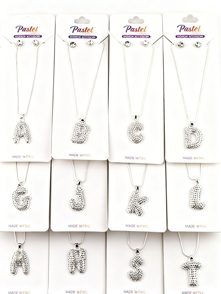COLLAR LETRAS BRILLANTE PLATEADO