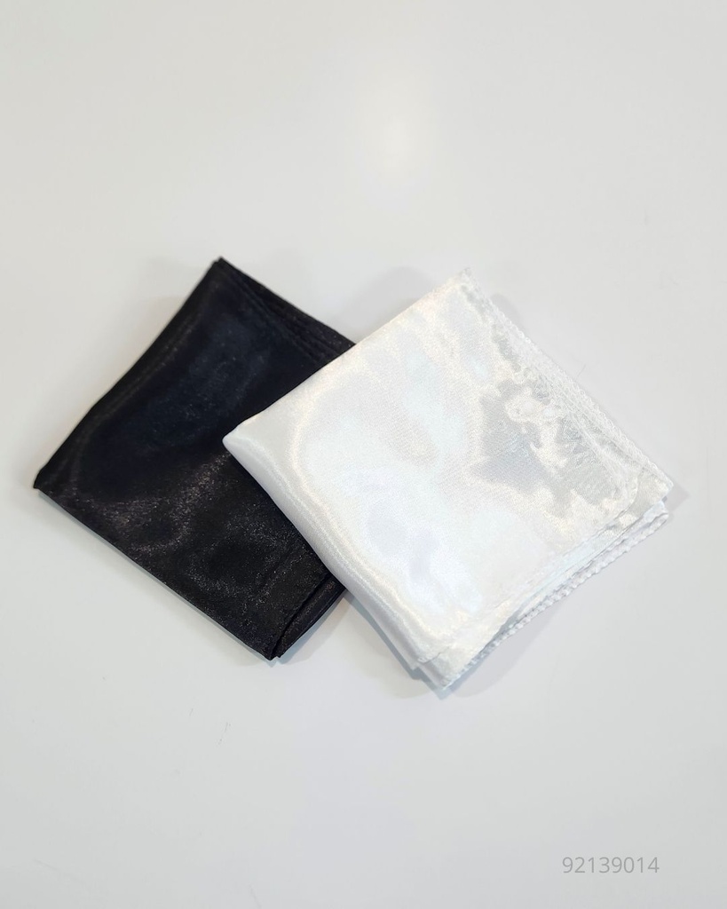 PAÑOLETAS DE SEDA BLANCA Y NEGRA