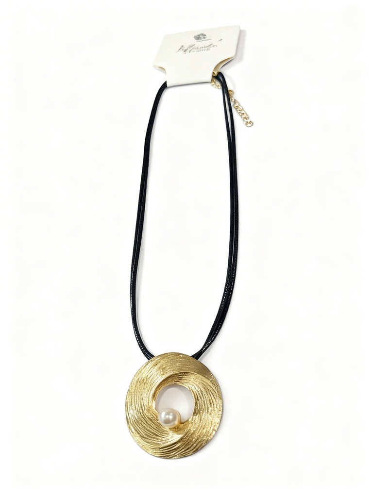 COLLAR CUERINA DIJE PERLA