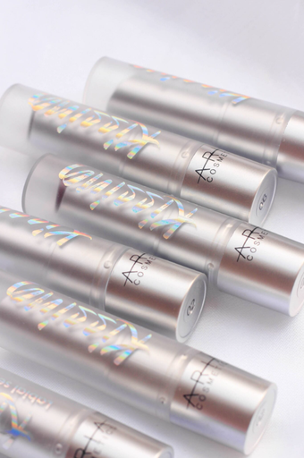 [81212026]  LABIAL SEMI MATE KISSING DE ARIA COSMETICS 