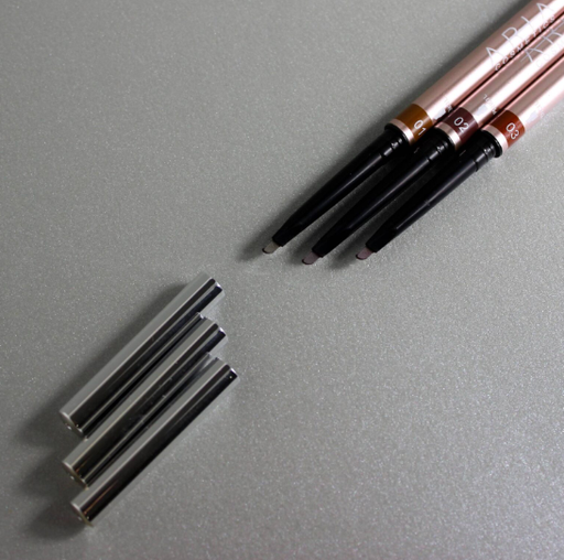 [2198500182192] LAPIZ PERFILADOR PARA LAS CEJAS MINA DE 3MM + SPULING DE ARIA COSMETICS